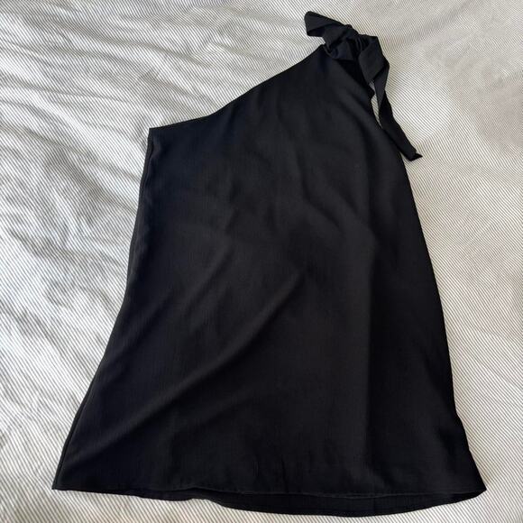 Black one shoulder tie back - Picture 3 of 7